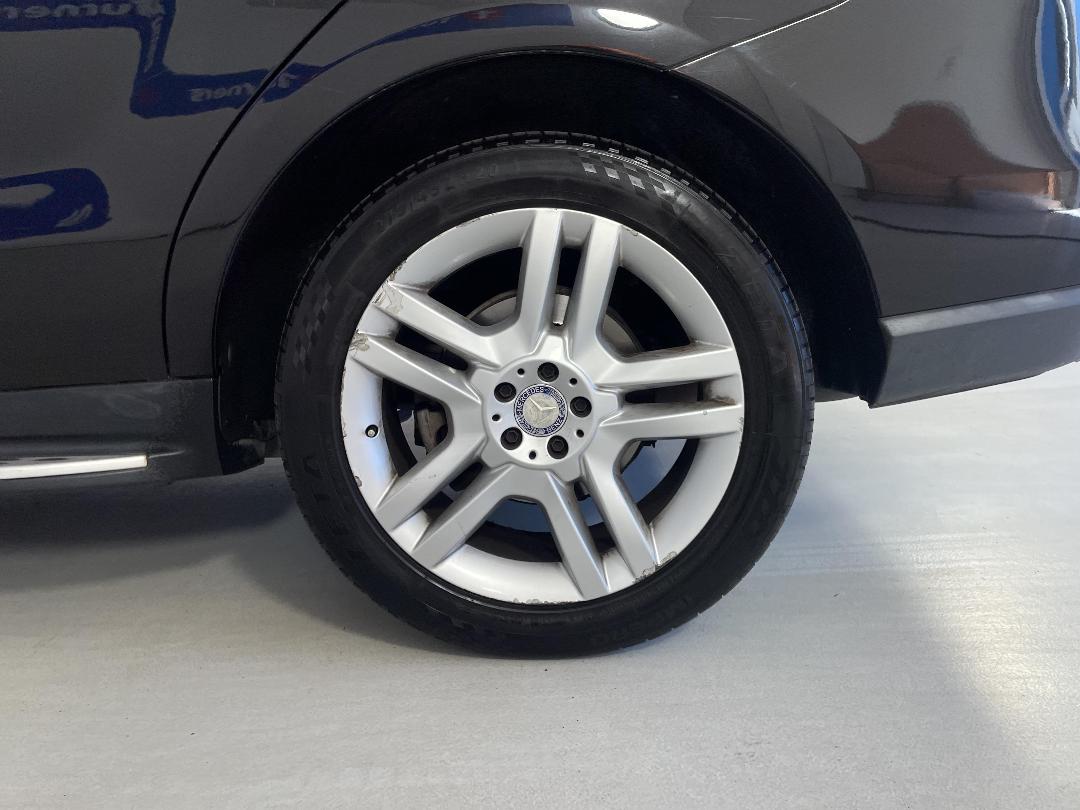 Photo '11' of Mercedes-Benz M-Class