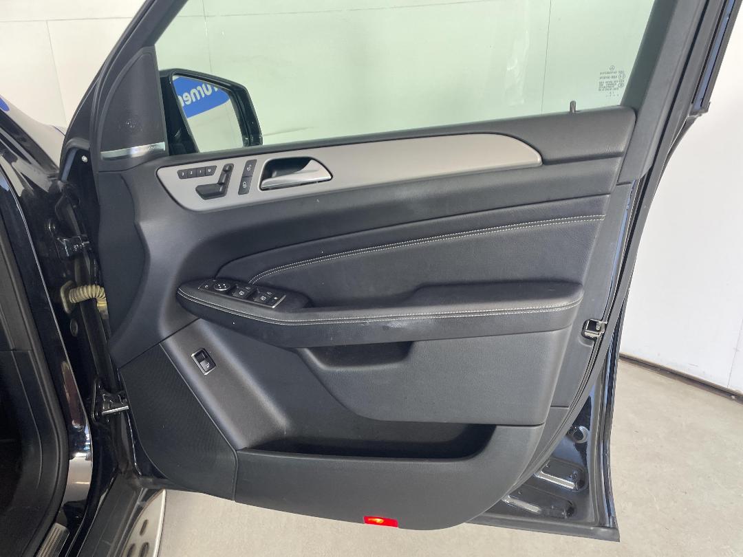 Photo '15' of Mercedes-Benz M-Class