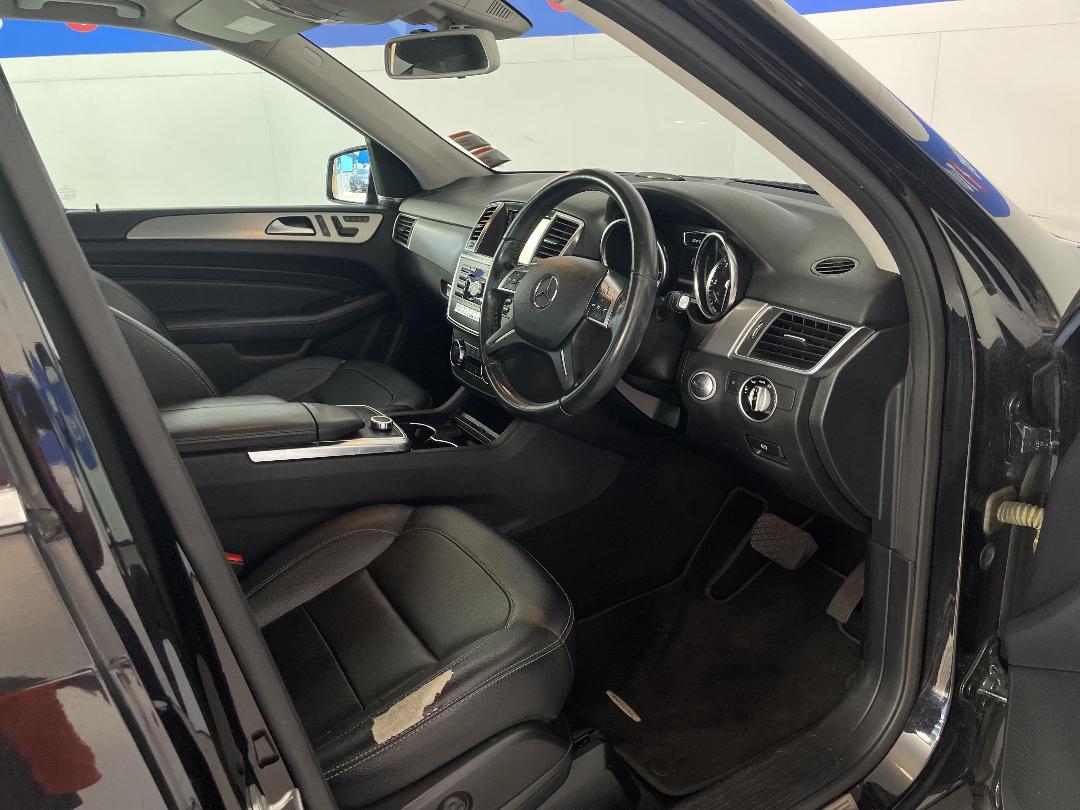 Photo '16' of Mercedes-Benz M-Class