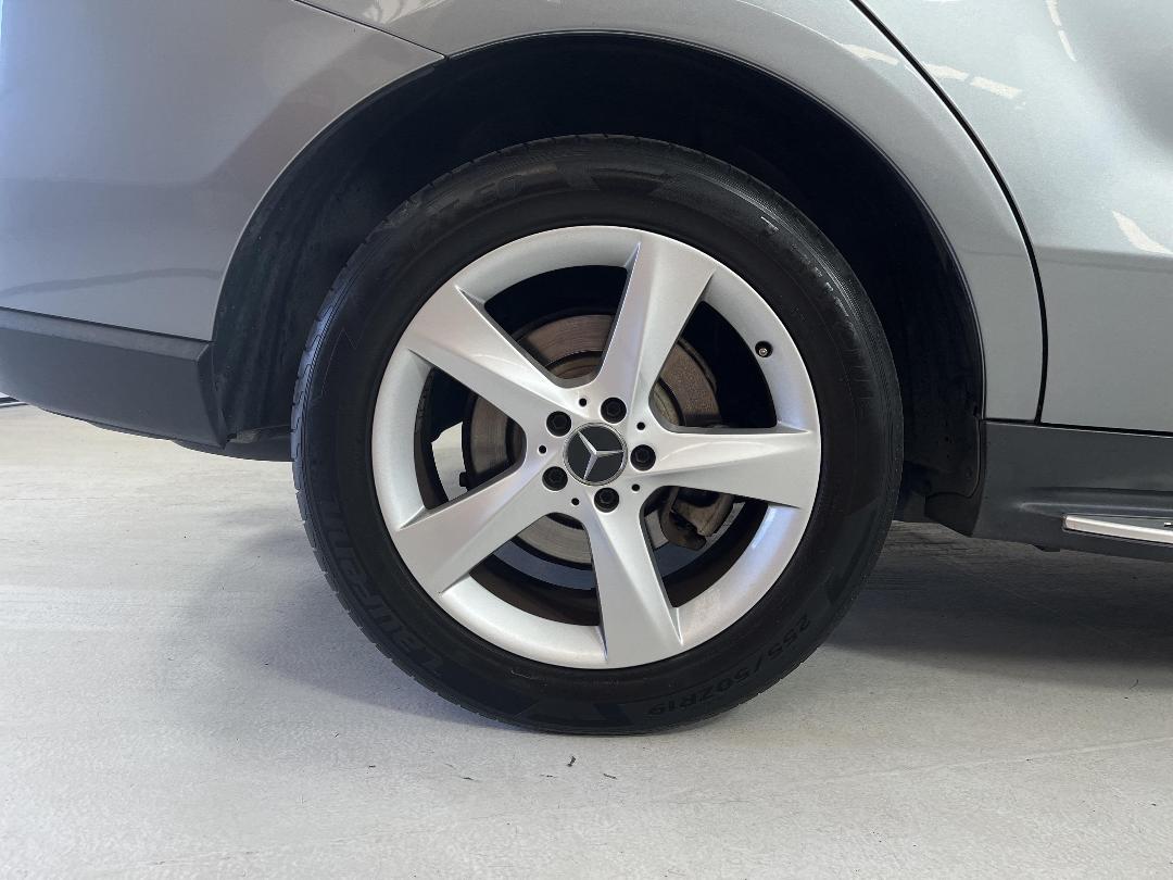 Photo '12' of Mercedes-Benz M-Class Photo '12' of Mercedes-Benz M-Class