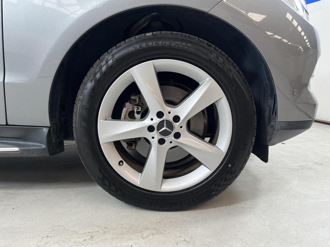 Photo '9' of Mercedes-Benz M-Class Photo '9' of Mercedes-Benz M-Class