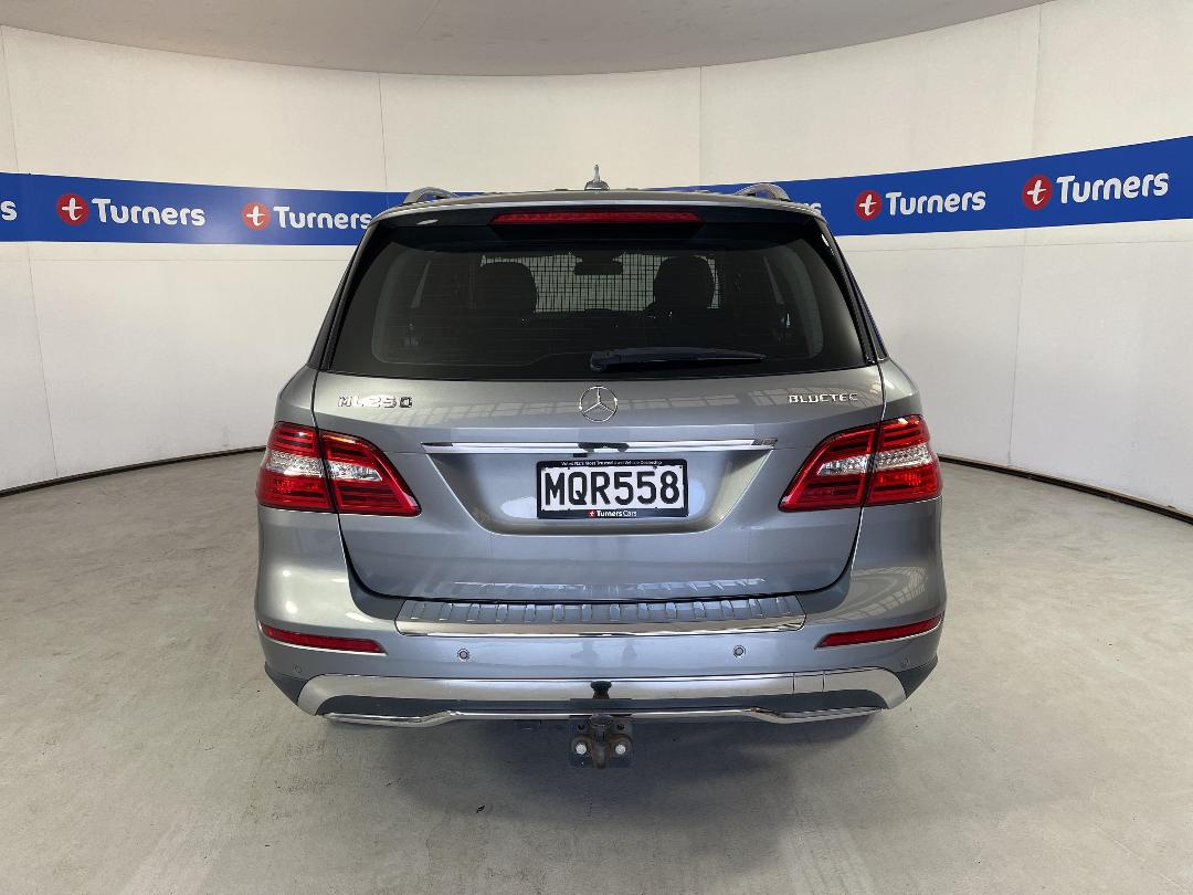 Photo '6' of Mercedes-Benz M-Class Photo '6' of Mercedes-Benz M-Class