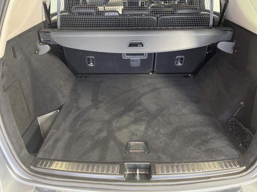 Photo '14' of Mercedes-Benz M-Class Photo '14' of Mercedes-Benz M-Class