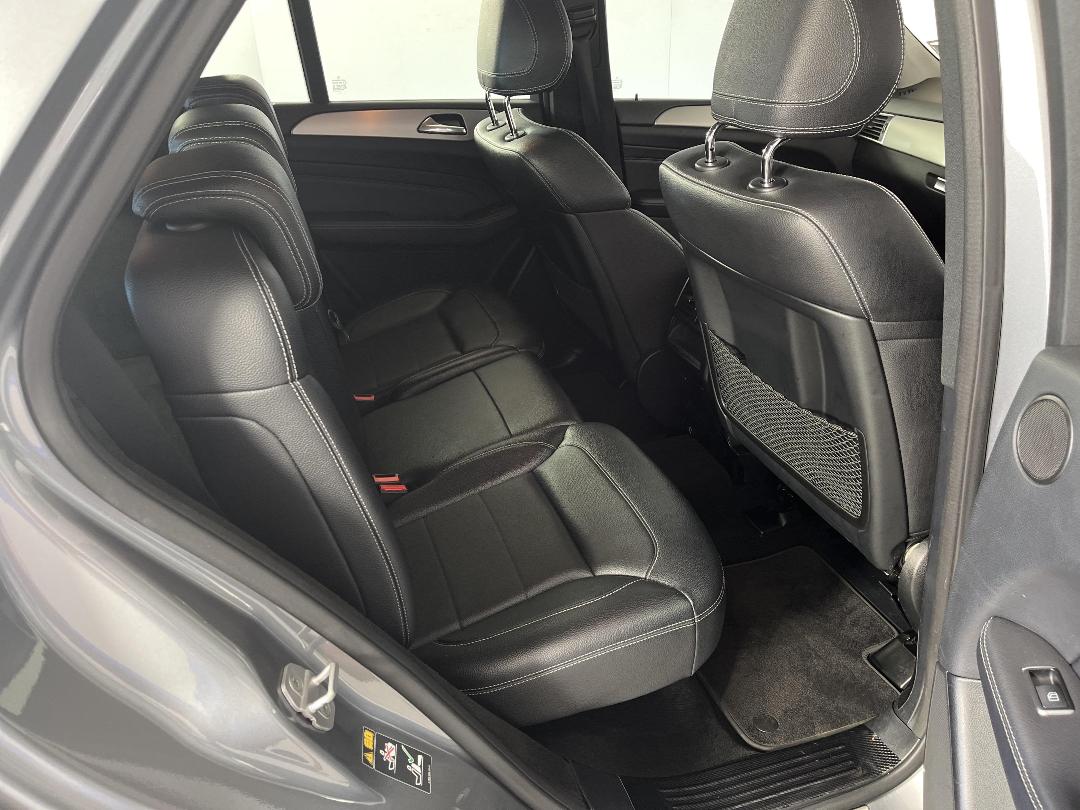 Photo '20' of Mercedes-Benz M-Class Photo '20' of Mercedes-Benz M-Class