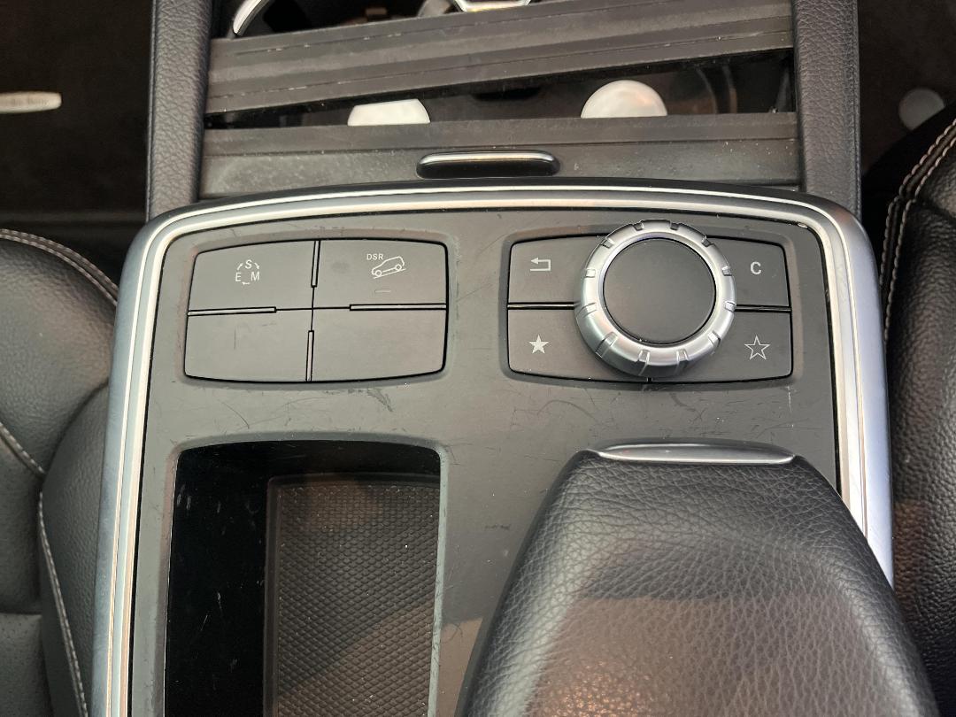 Photo '30' of Mercedes-Benz M-Class Photo '30' of Mercedes-Benz M-Class