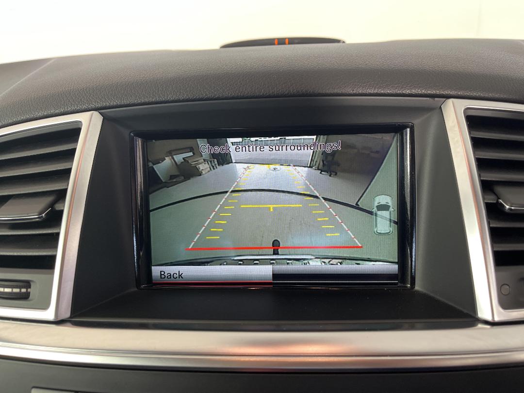 Photo '28' of Mercedes-Benz M-Class Photo '28' of Mercedes-Benz M-Class