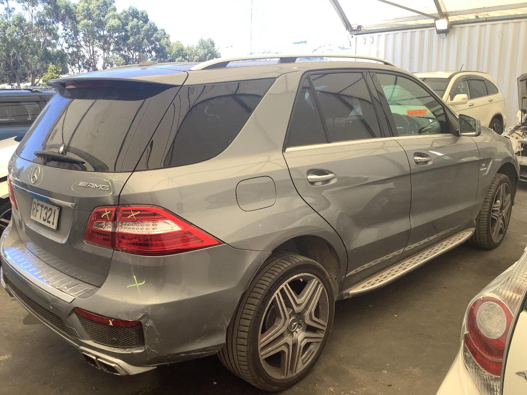 Photo '4' of Mercedes-Benz M-Class ML 63 AMG