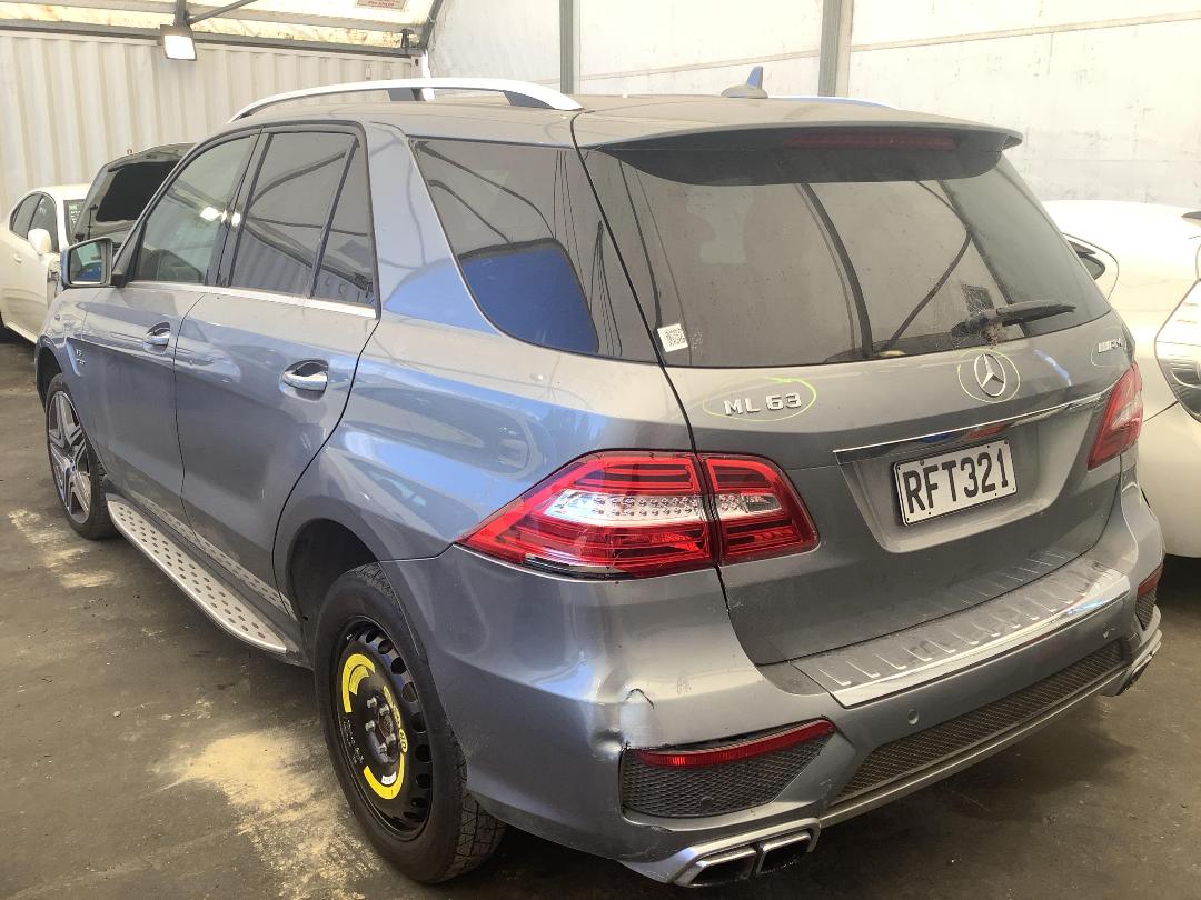 Photo '8' of Mercedes-Benz M-Class ML 63 AMG