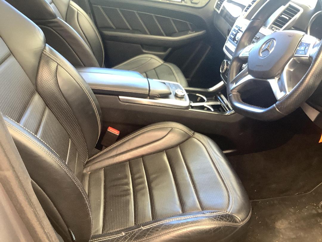 Photo '16' of Mercedes-Benz M-Class ML 63 AMG