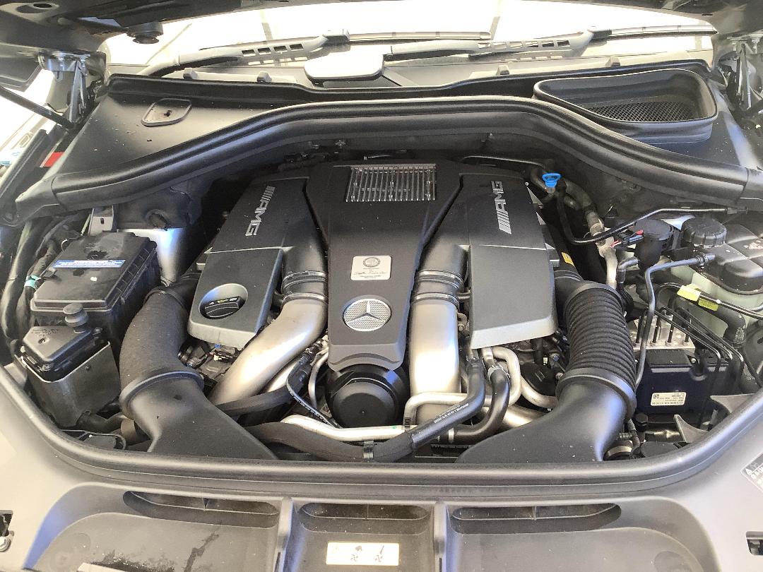 Photo '23' of Mercedes-Benz M-Class ML 63 AMG