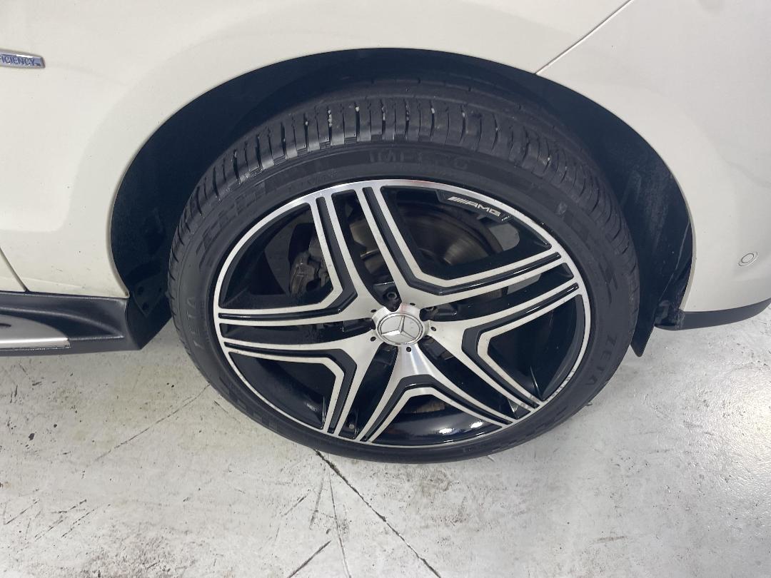 Photo '9' of Mercedes-Benz Ml350