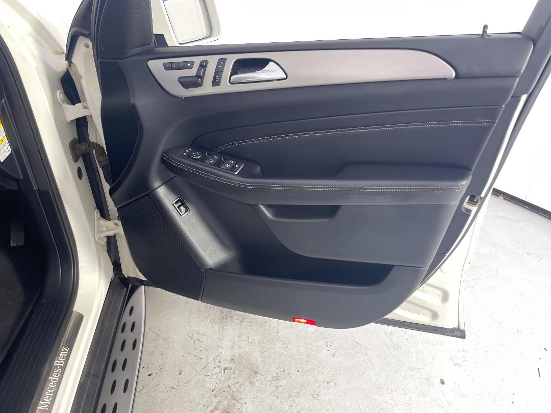 Photo '15' of Mercedes-Benz Ml350