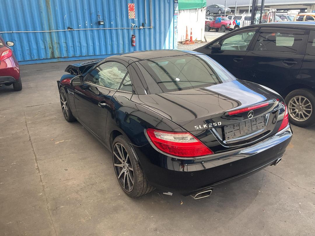 Photo '10' of Mercedes-Benz SLK-Class SLK 250 BE Photo '10' of Mercedes-Benz SLK-Class SLK 250 BE