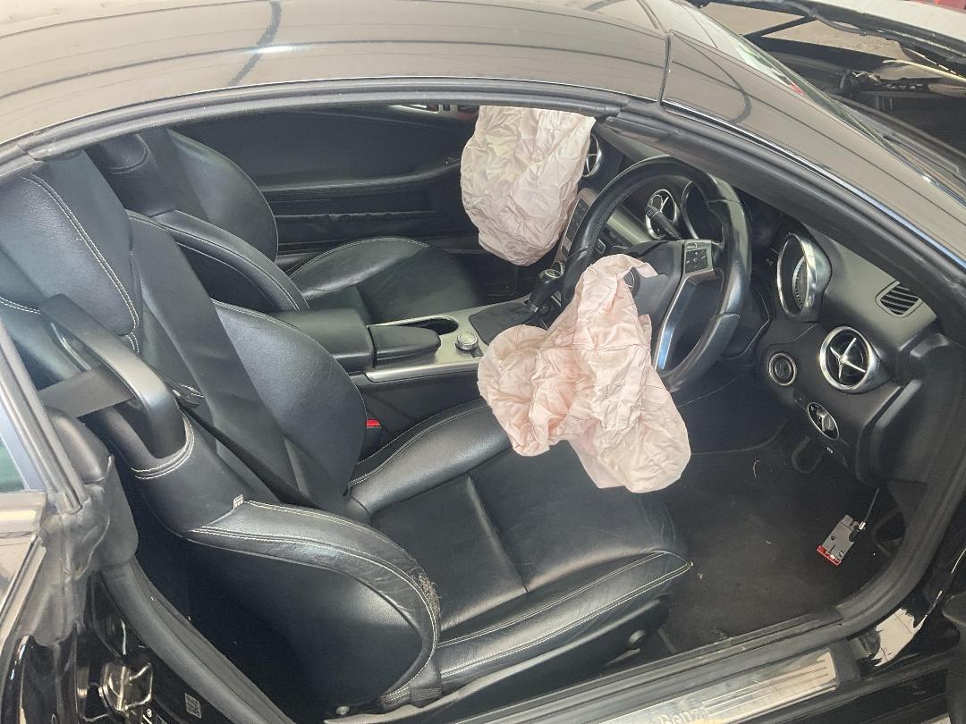 Photo '19' of Mercedes-Benz SLK-Class SLK 250 BE Photo '19' of Mercedes-Benz SLK-Class SLK 250 BE