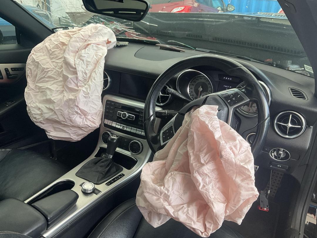 Photo '20' of Mercedes-Benz SLK-Class SLK 250 BE Photo '20' of Mercedes-Benz SLK-Class SLK 250 BE