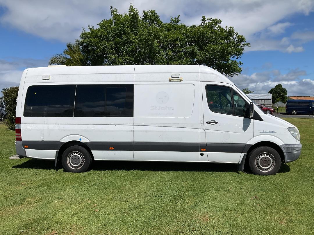 Photo '3' of Mercedes-Benz Sprinter VAN 313 CDI 4325L Ambulance