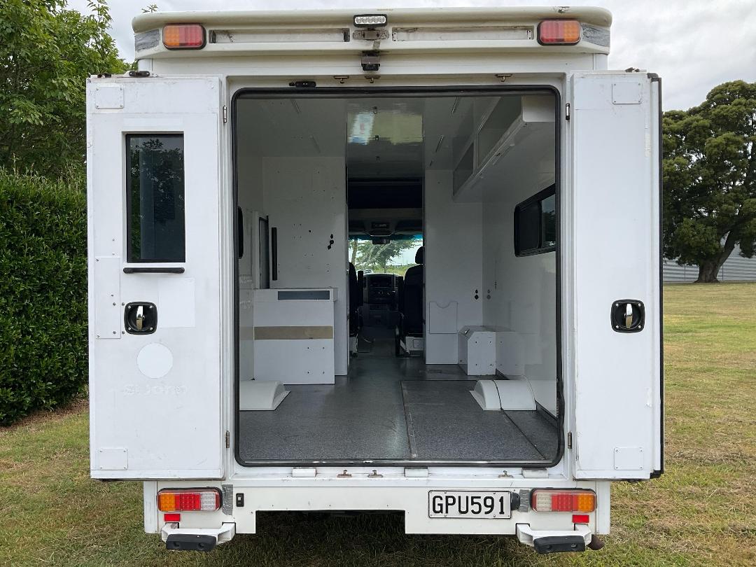 Photo '7' of Mercedes-Benz Sprinter C/C 319 CDI 3665 S Ambulance
