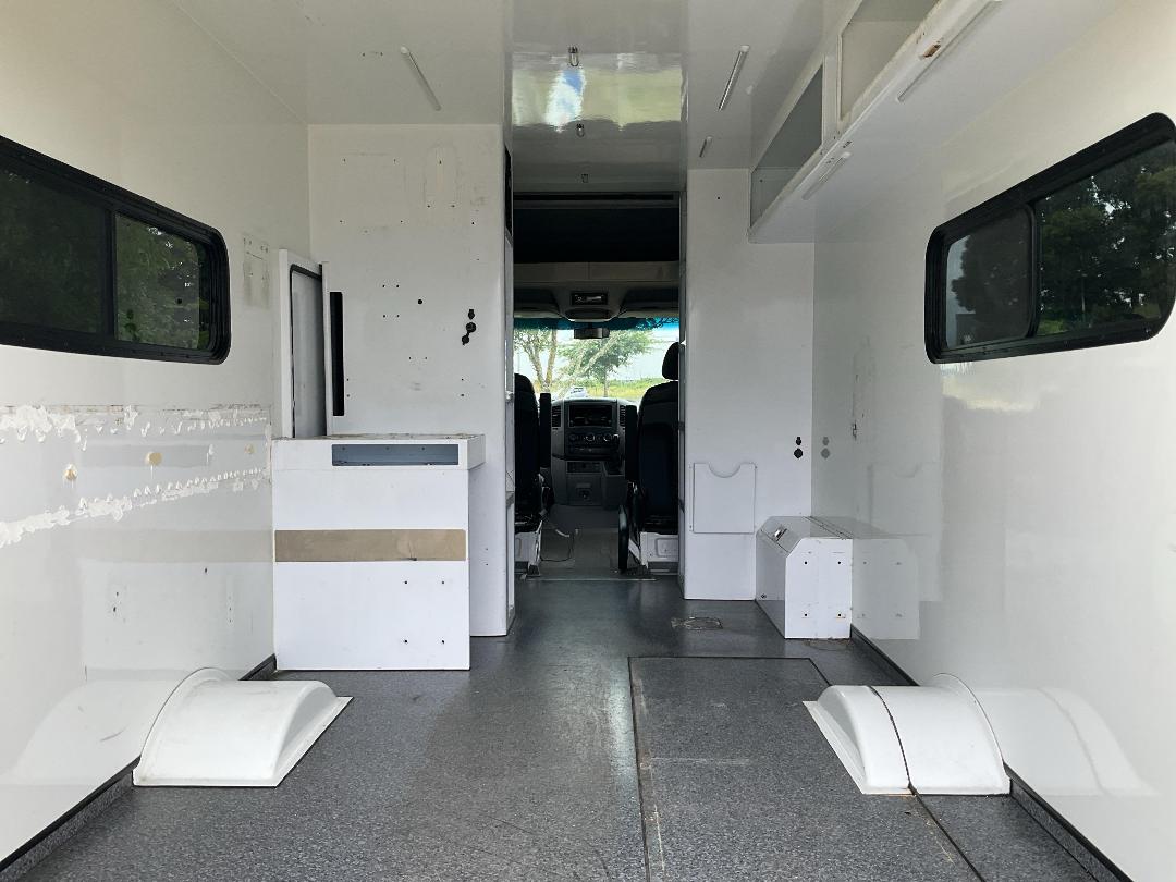 Photo '9' of Mercedes-Benz Sprinter C/C 319 CDI 3665 S Ambulance