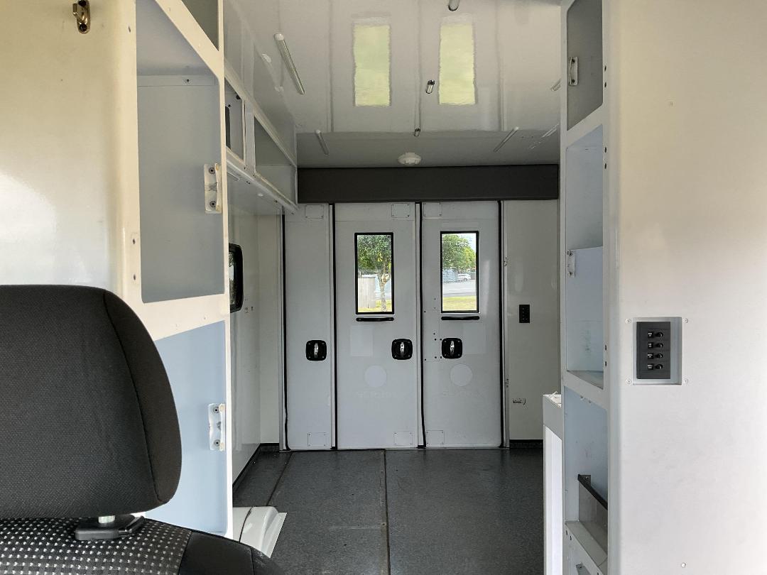 Photo '10' of Mercedes-Benz Sprinter C/C 319 CDI 3665 S Ambulance