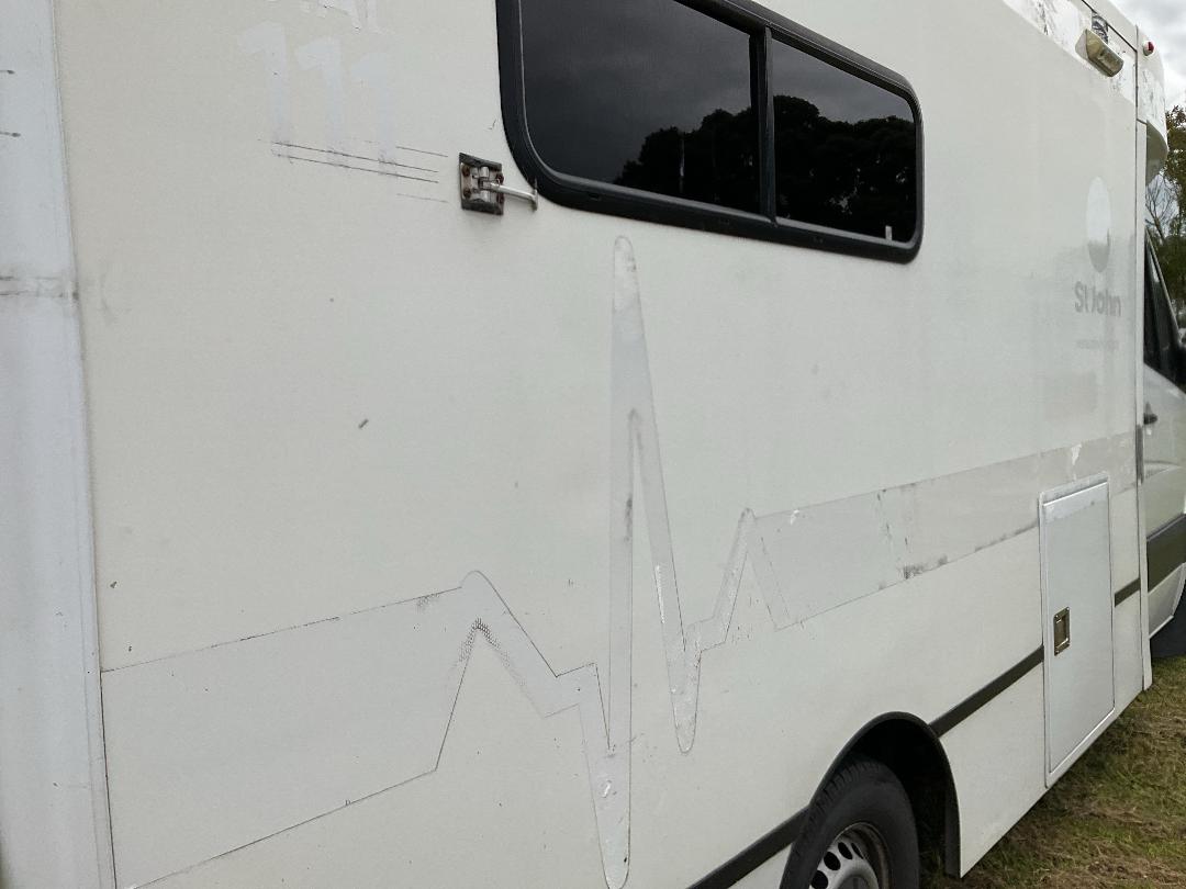 Photo '42' of Mercedes-Benz Sprinter C/C 319 CDI 3665 S Ambulance