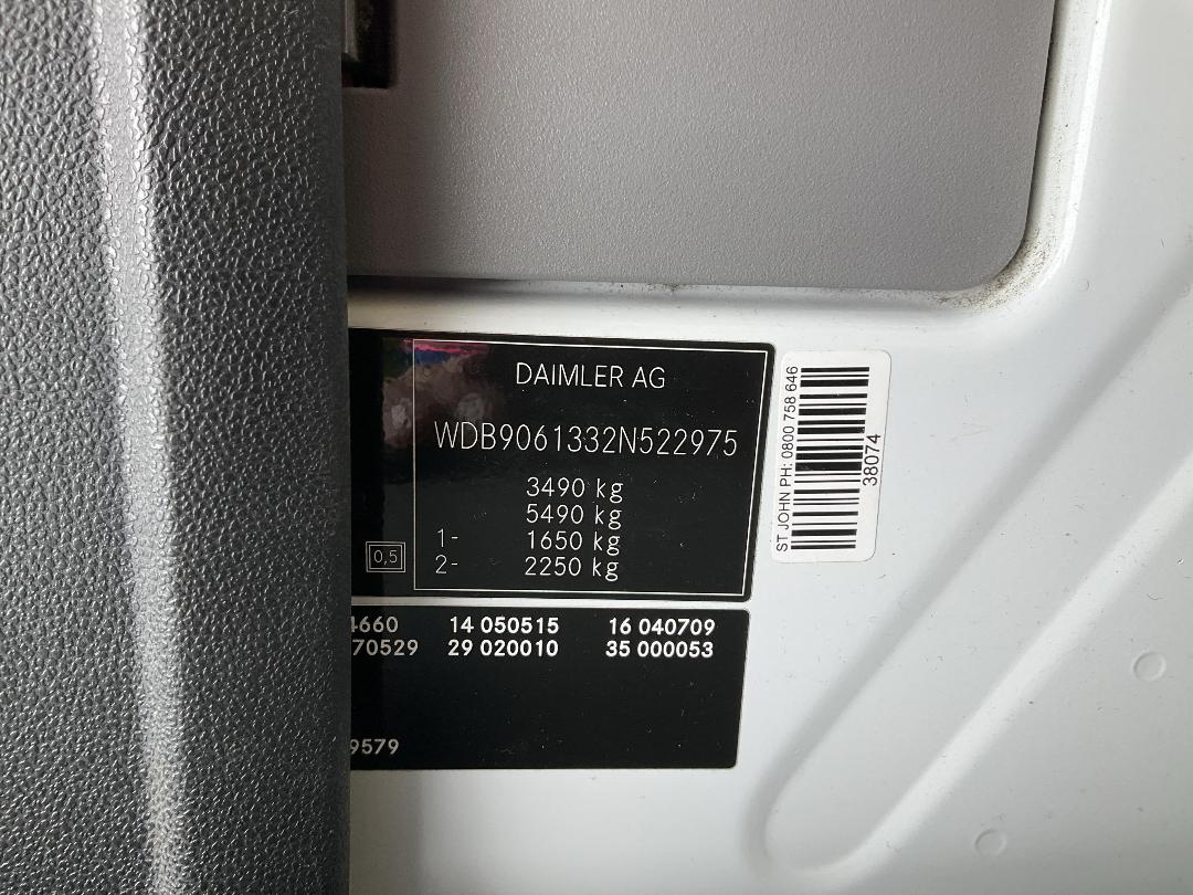 Photo '50' of Mercedes-Benz Sprinter C/C 319 CDI 3665 S Ambulance