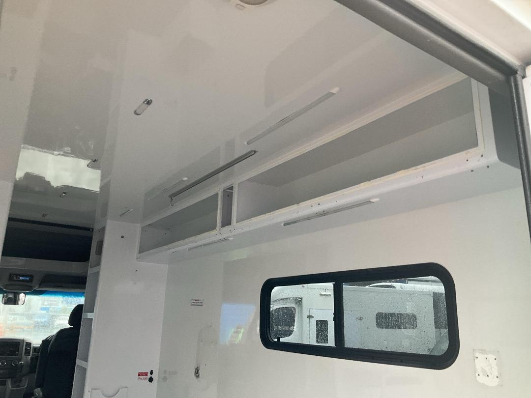 Photo '17' of Mercedes-Benz Sprinter C/C 319 CDI 3665 S Ambulance Photo '17' of Mercedes-Benz Sprinter C/C 319 CDI 3665 S Ambulance