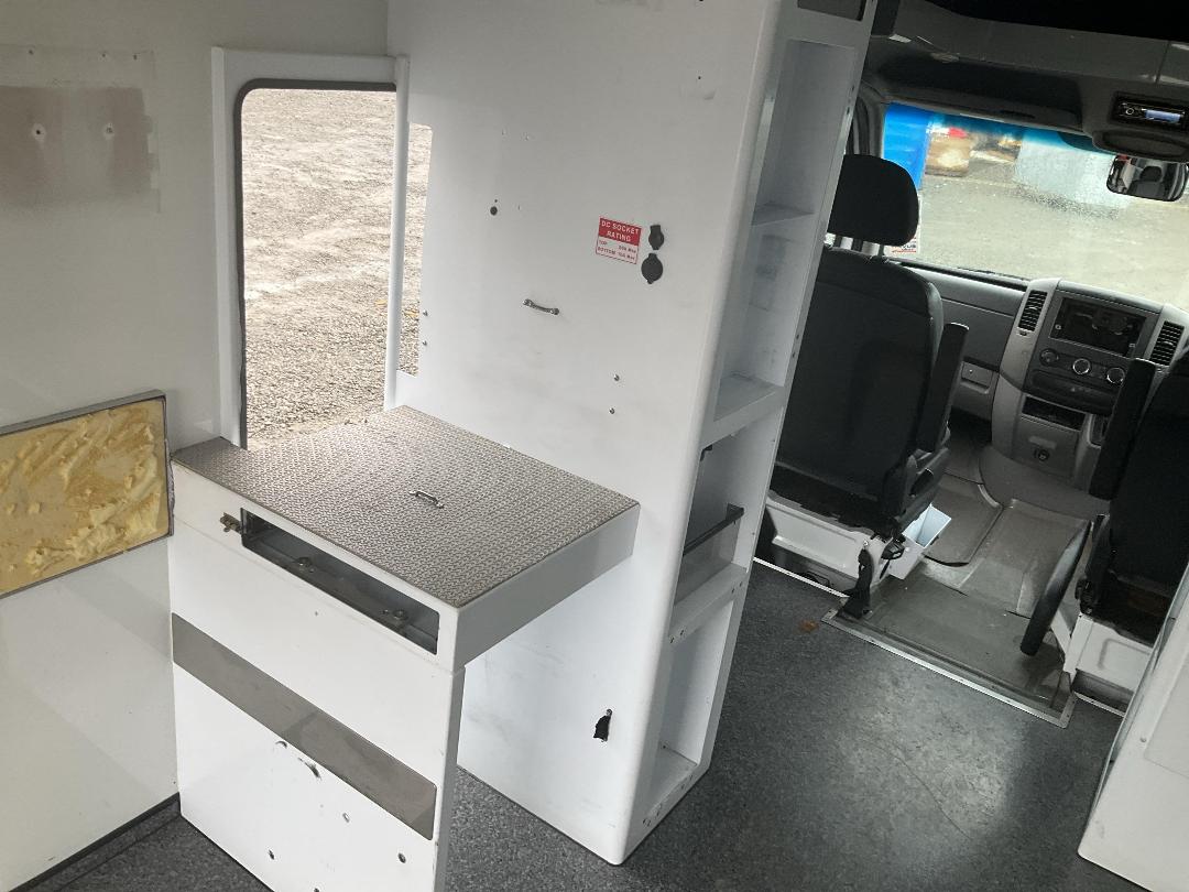 Photo '18' of Mercedes-Benz Sprinter C/C 319 CDI 3665 S Ambulance Photo '18' of Mercedes-Benz Sprinter C/C 319 CDI 3665 S Ambulance