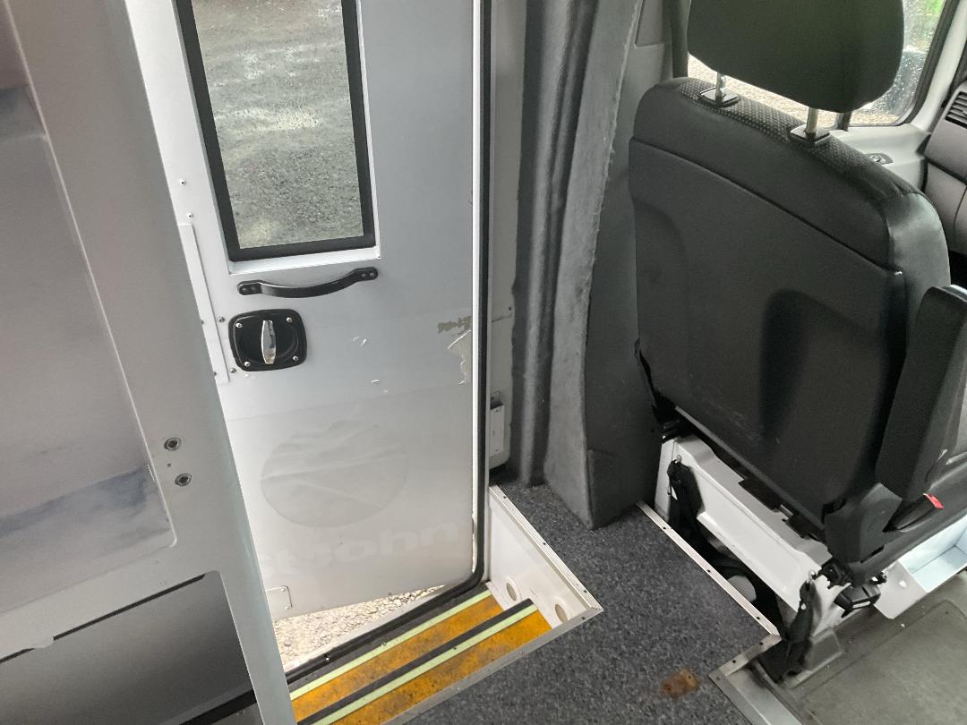 Photo '19' of Mercedes-Benz Sprinter C/C 319 CDI 3665 S Ambulance Photo '19' of Mercedes-Benz Sprinter C/C 319 CDI 3665 S Ambulance