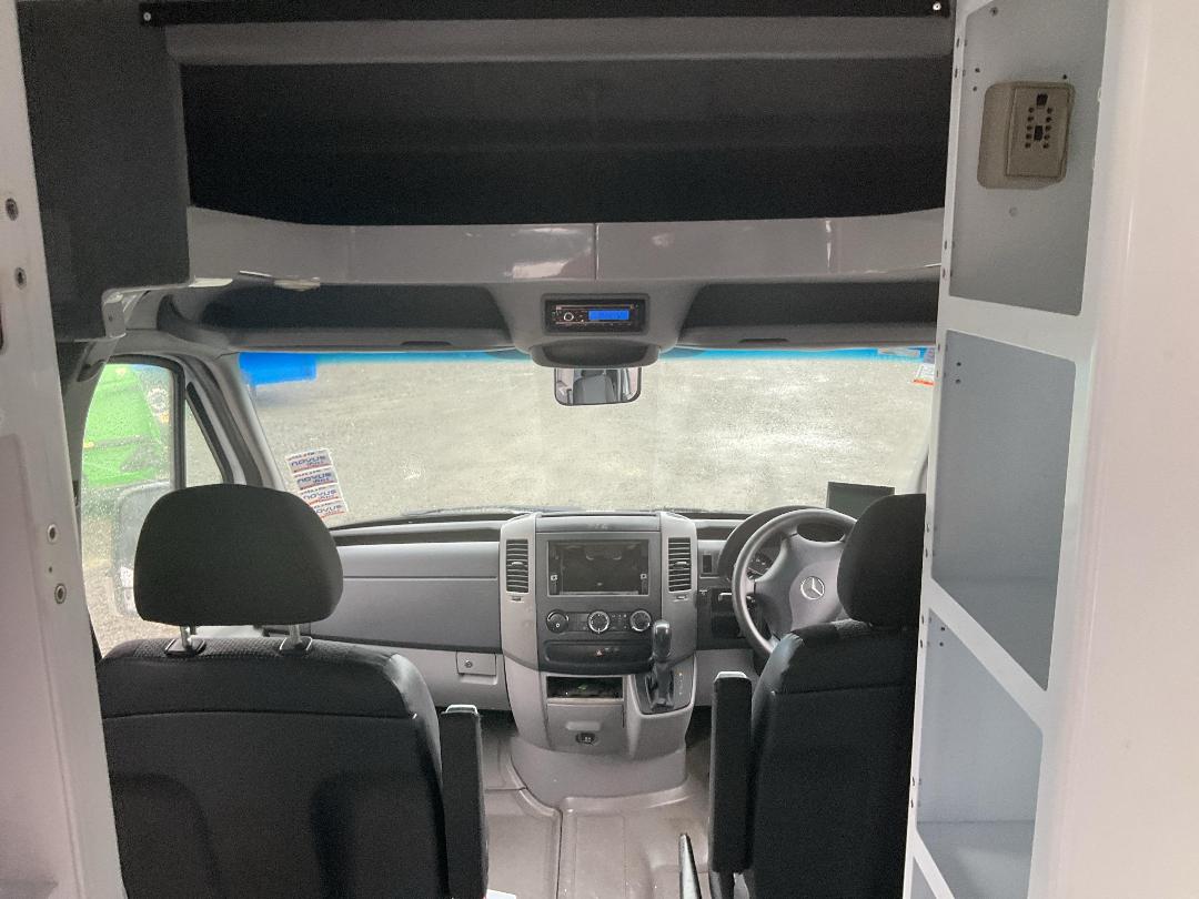 Photo '20' of Mercedes-Benz Sprinter C/C 319 CDI 3665 S Ambulance Photo '20' of Mercedes-Benz Sprinter C/C 319 CDI 3665 S Ambulance