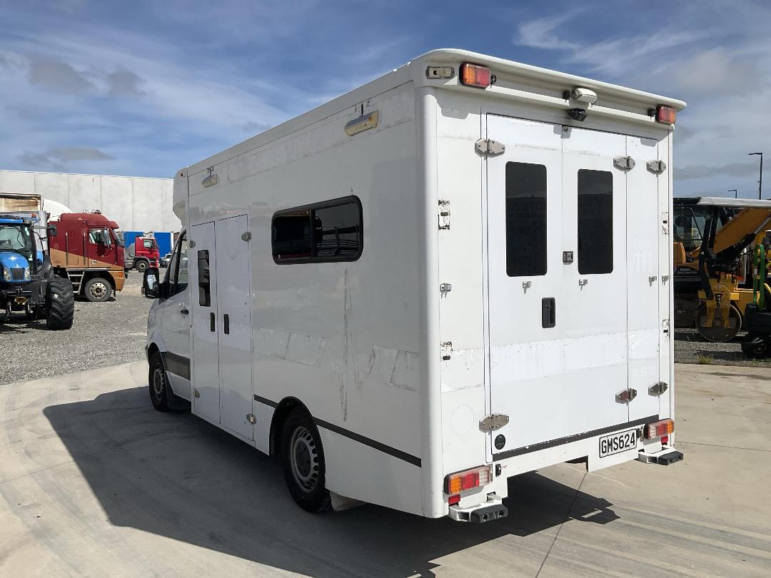 Photo '5' of Mercedes-Benz Sprinter C/C 319 CDI 3665 S Ambulance Photo '5' of Mercedes-Benz Sprinter C/C 319 CDI 3665 S Ambulance