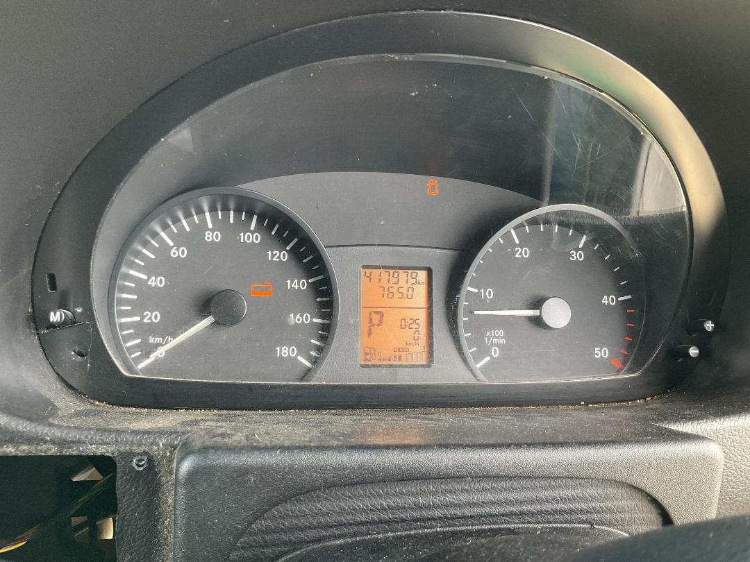 Photo '11' of Mercedes-Benz Sprinter C/C 319 CDI 3665 S Ambulance Photo '11' of Mercedes-Benz Sprinter C/C 319 CDI 3665 S Ambulance