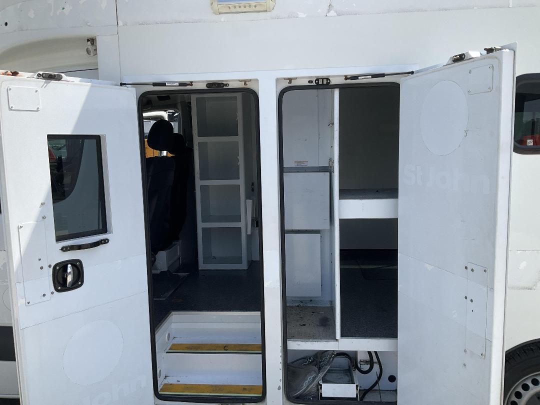 Photo '15' of Mercedes-Benz Sprinter C/C 319 CDI 3665 S Ambulance Photo '15' of Mercedes-Benz Sprinter C/C 319 CDI 3665 S Ambulance