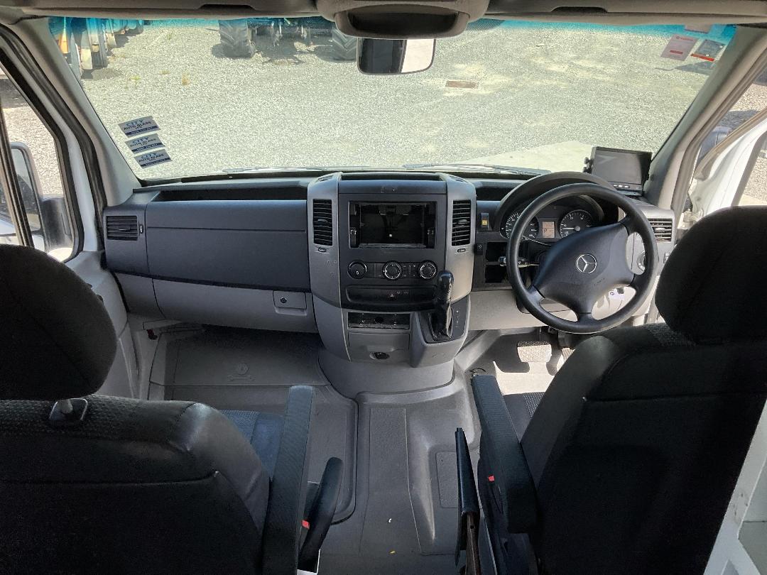 Photo '19' of Mercedes-Benz Sprinter C/C 319 CDI 3665 S Ambulance Photo '19' of Mercedes-Benz Sprinter C/C 319 CDI 3665 S Ambulance