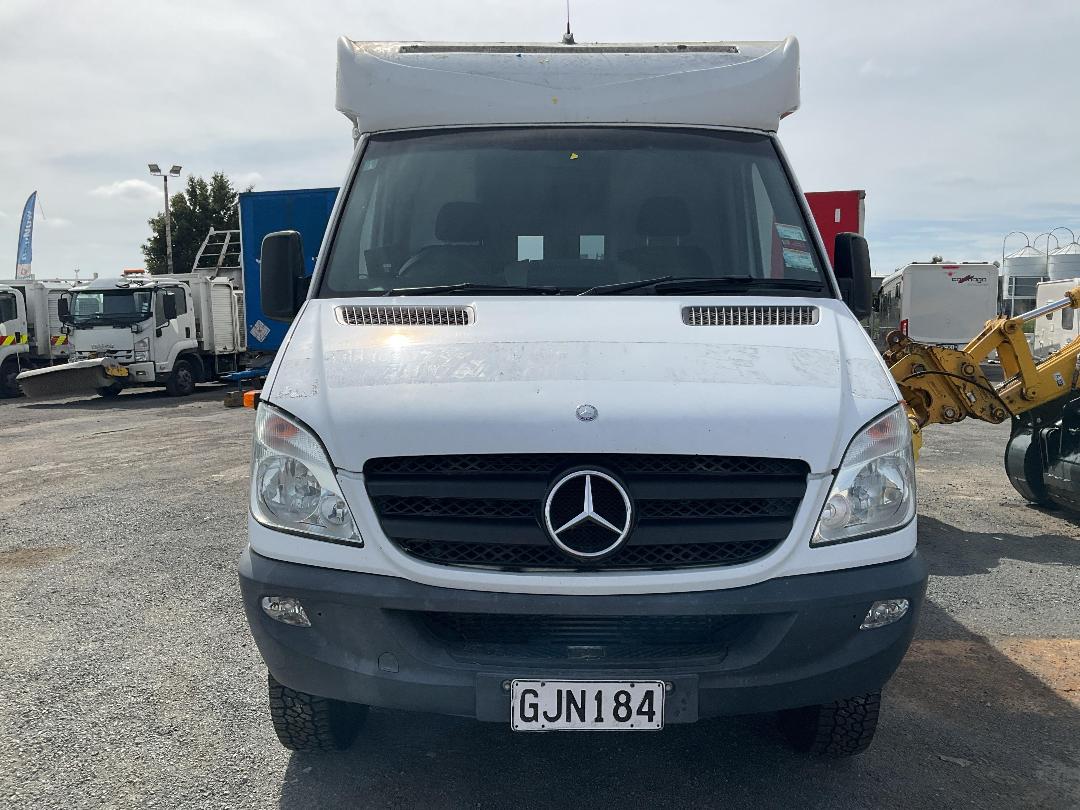 Photo '9' of Mercedes-Benz Sprinter C/C 319 CDI 3665 S Ambulance Photo '9' of Mercedes-Benz Sprinter C/C 319 CDI 3665 S Ambulance