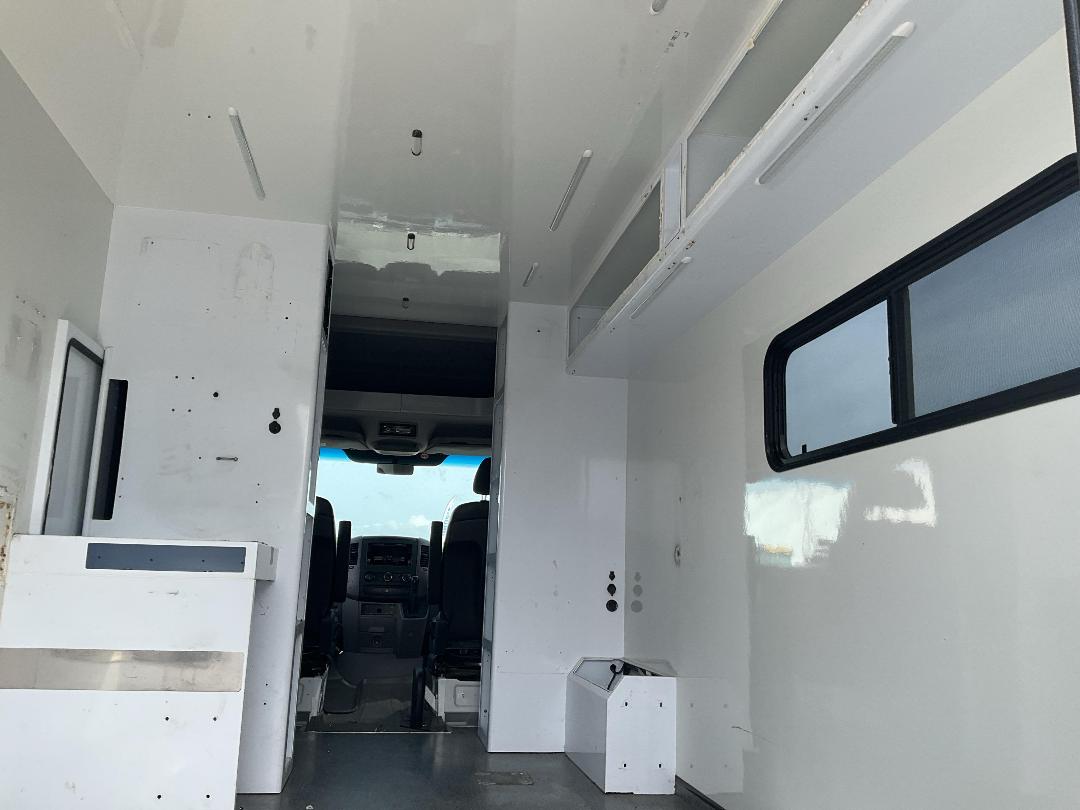 Photo '21' of Mercedes-Benz Sprinter C/C 319 CDI 3665 S Ambulance Photo '21' of Mercedes-Benz Sprinter C/C 319 CDI 3665 S Ambulance