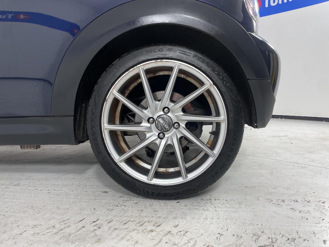 Photo '11' of Mini ONE