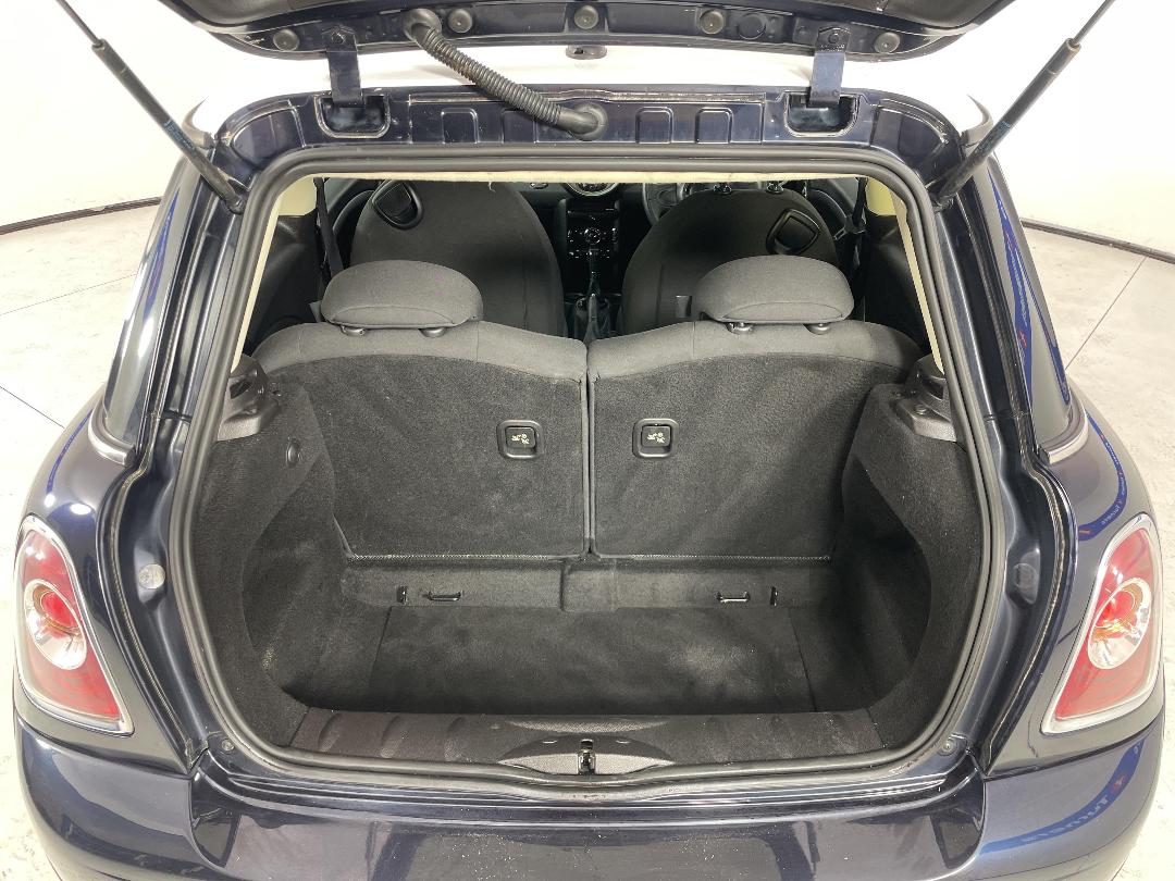 Photo '14' of Mini ONE