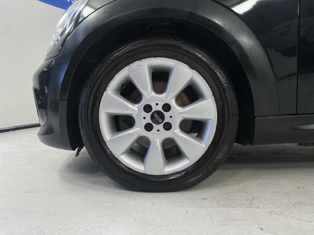 Photo '10' of Mini ONE