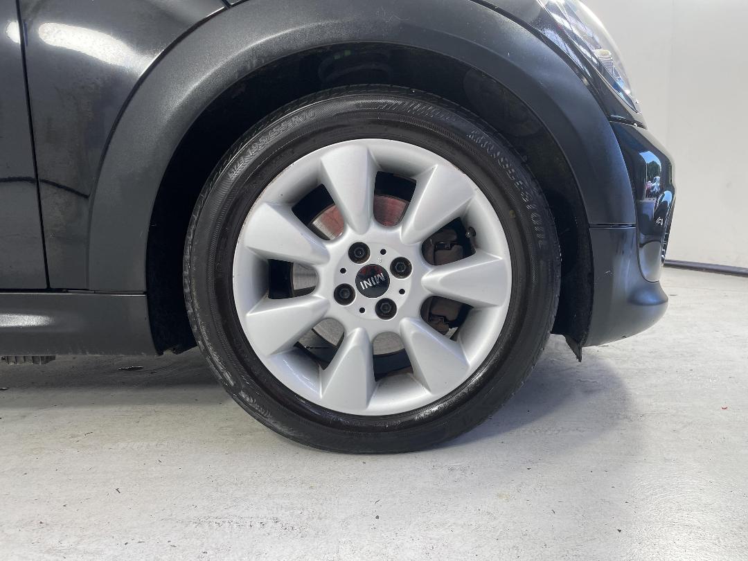 Photo '9' of Mini ONE