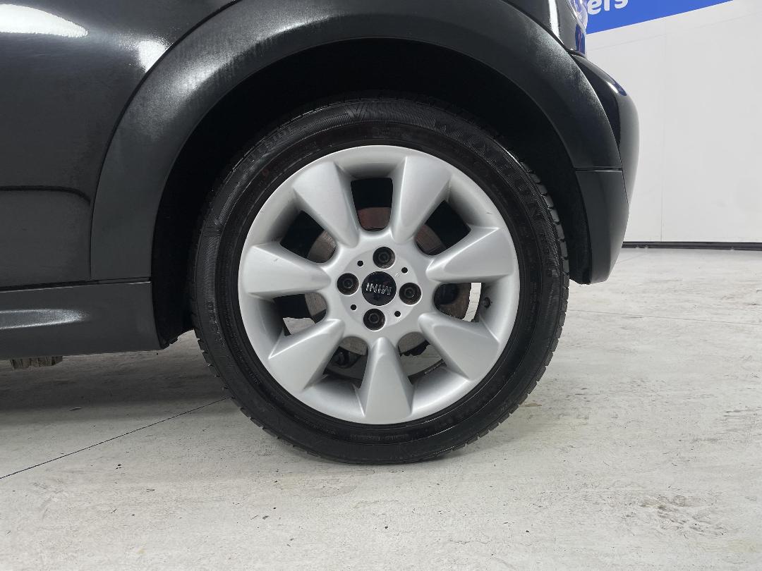 Photo '11' of Mini ONE