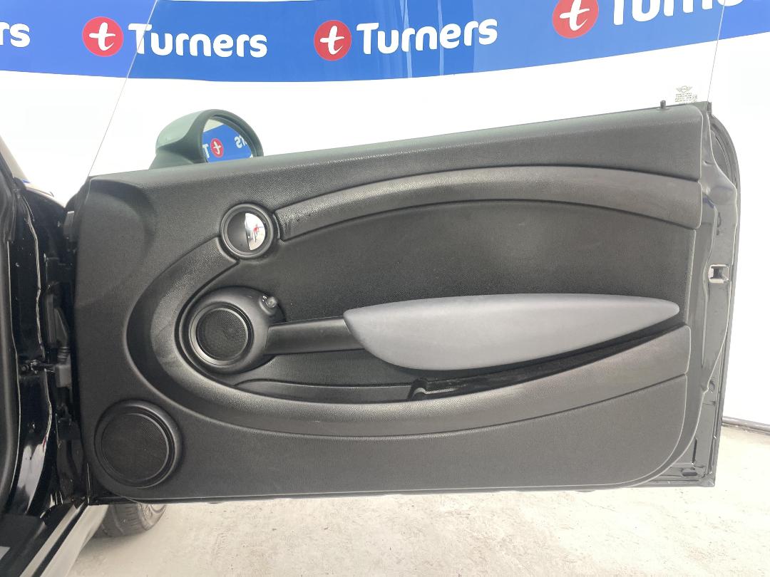 Photo '15' of Mini ONE