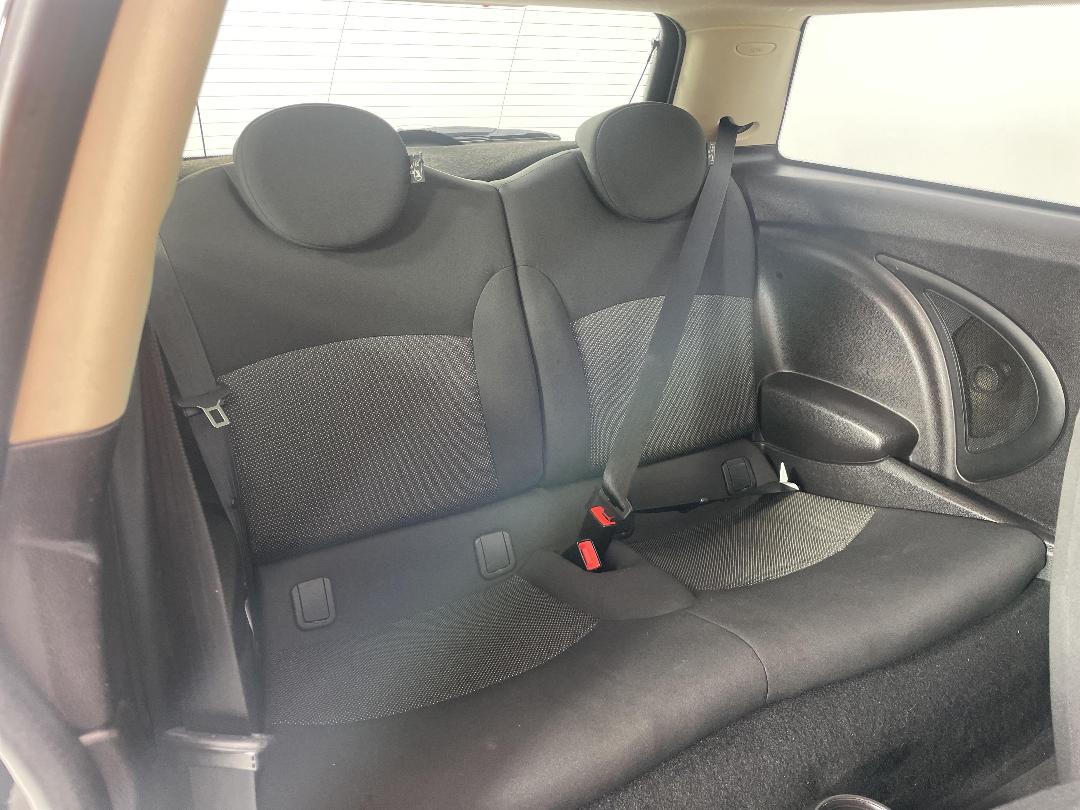 Photo '19' of Mini ONE