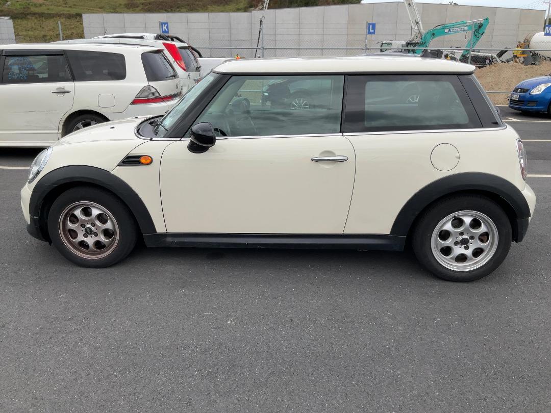 Photo '7' of Mini ONE