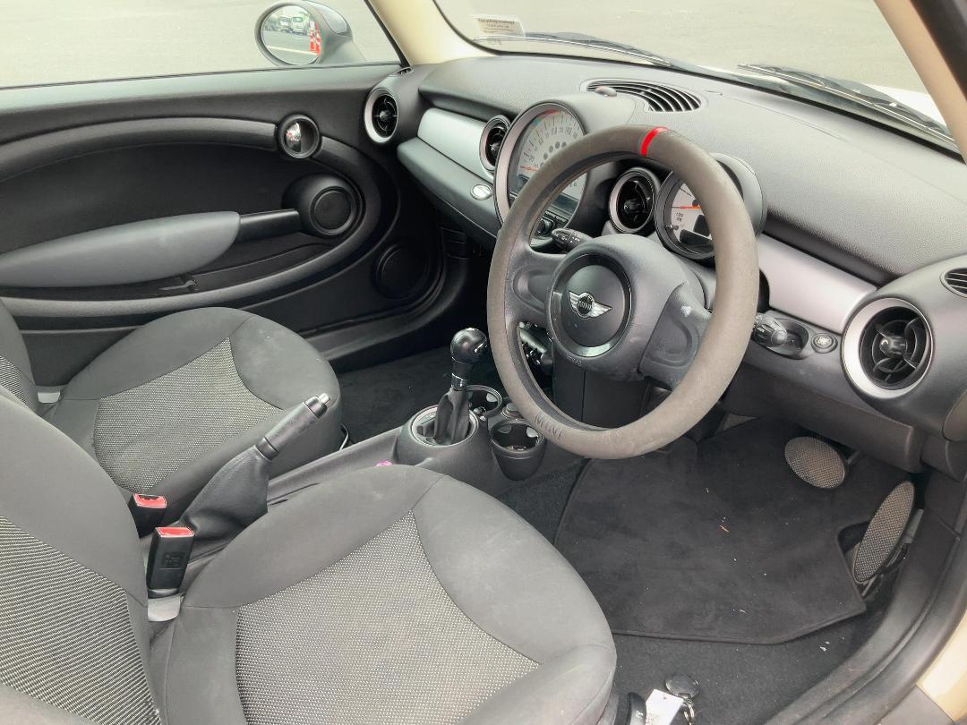 Photo '16' of Mini ONE