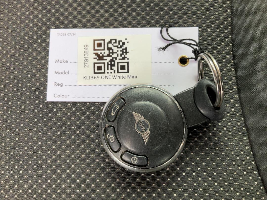 Photo '23' of Mini ONE