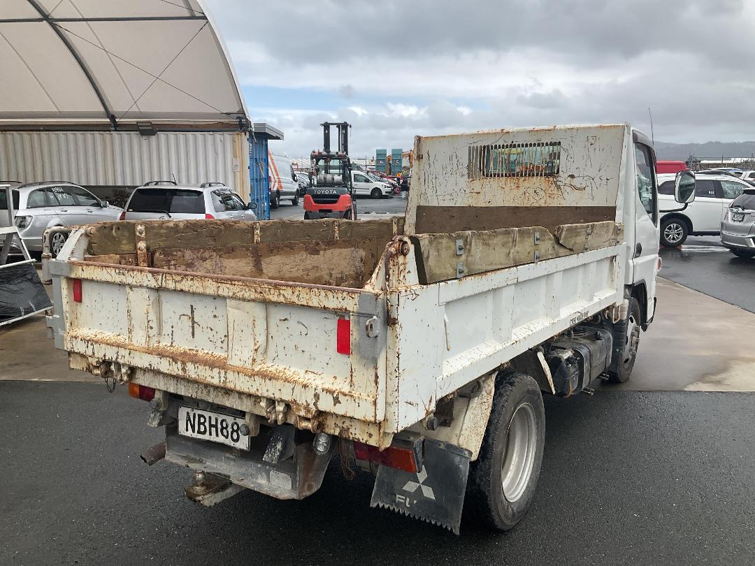 Photo '5' of Mitsubishi Canter Tipper