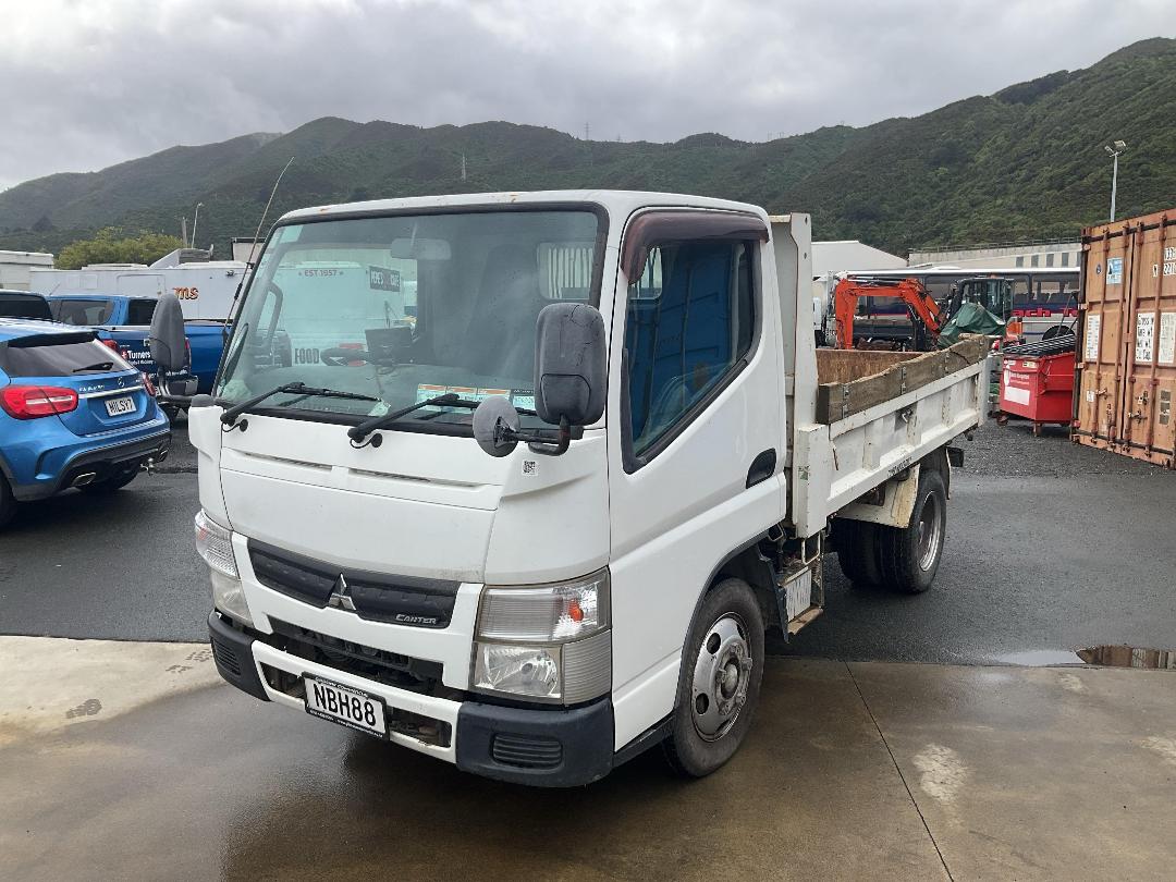 Photo '12' of Mitsubishi Canter Tipper