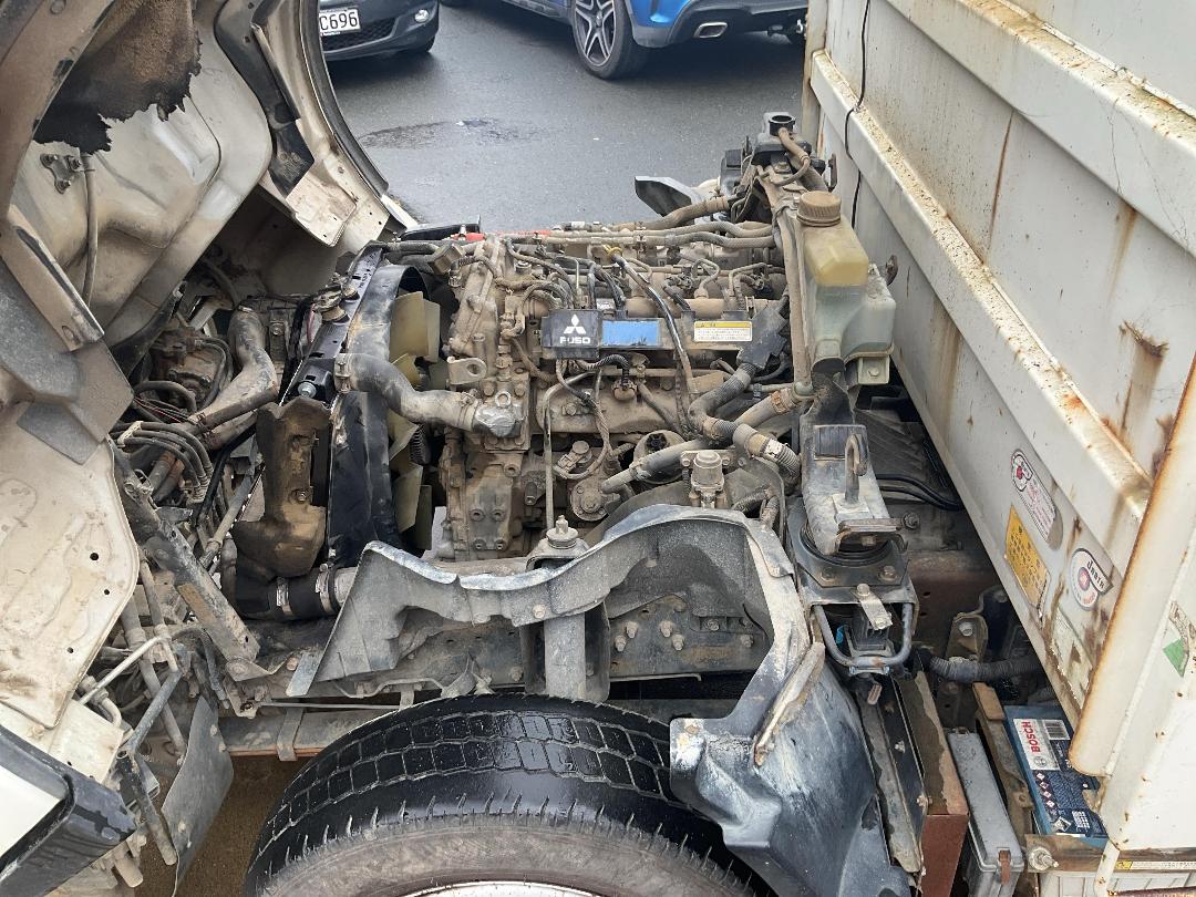 Photo '21' of Mitsubishi Canter Tipper