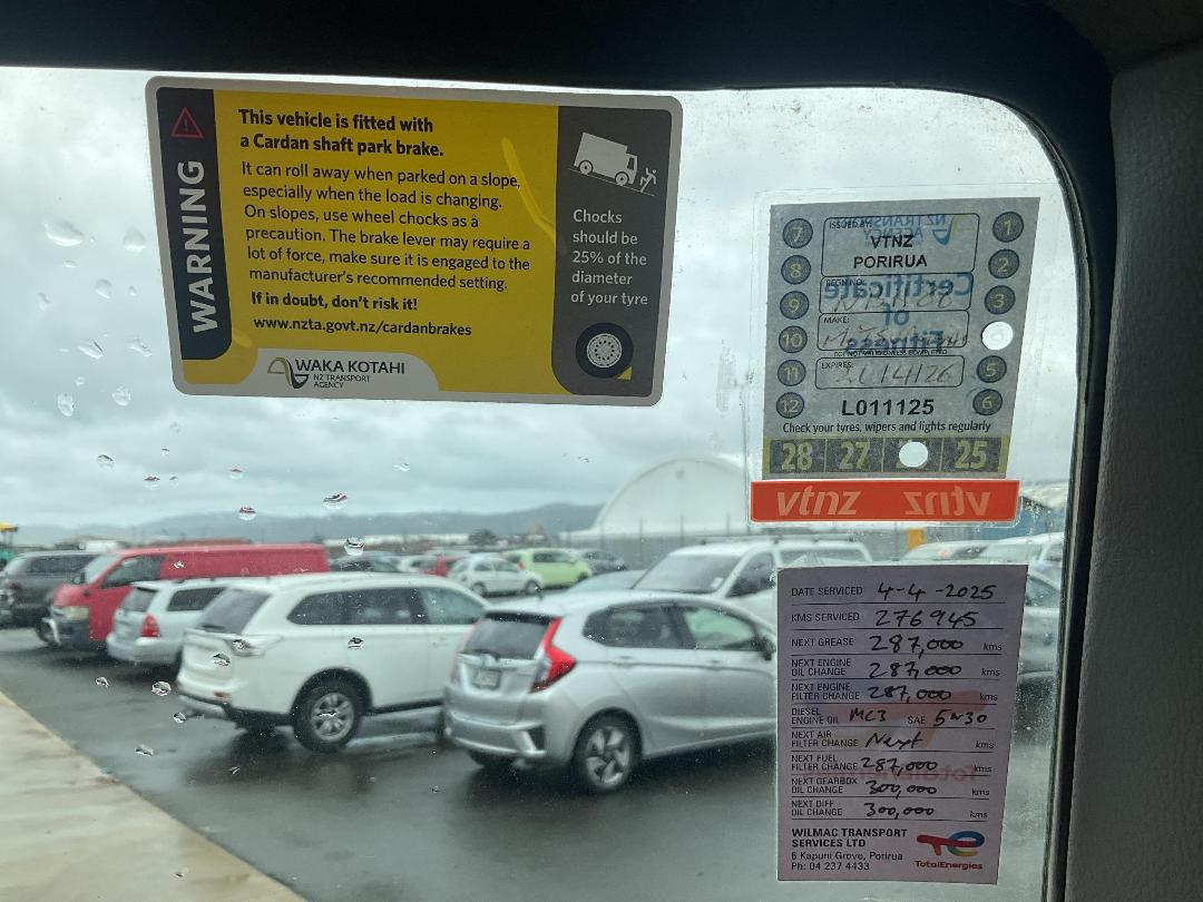 Photo '28' of Mitsubishi Canter Tipper