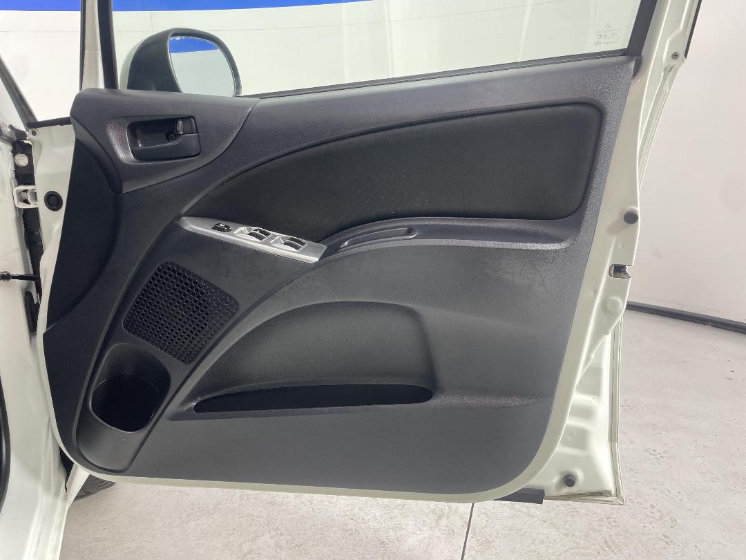 Photo '15' of Mitsubishi Colt